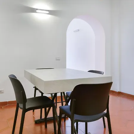 Lavinia's At Colosseo Roma